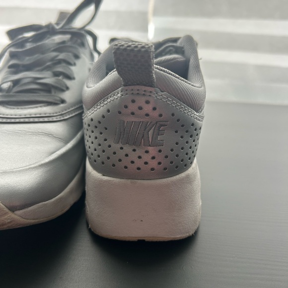 Nike Silver Air Max Thea - Picture 3 of 4